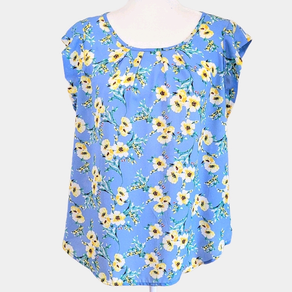 Crescent & Willough Floral Keyhole Cap Sleeve Top